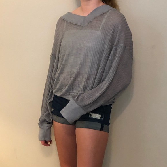 We The Free Sweaters - We The Free Gray V-Neck Lightweight Knit Sweater